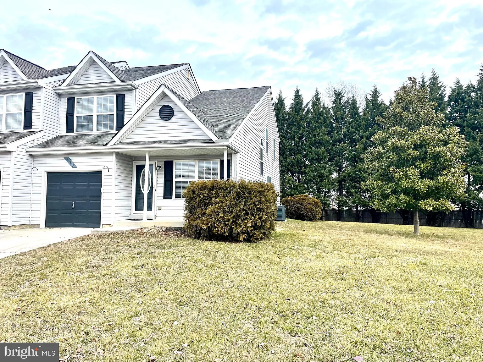 3 bed, 2.5 bath, 1775 sqft, $2,500 — Photo 2