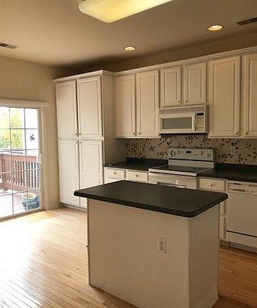5th image of 232 Woodlands Dr