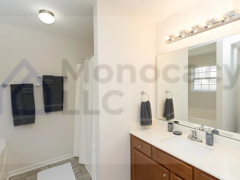 Corinth Dr — Photo 24