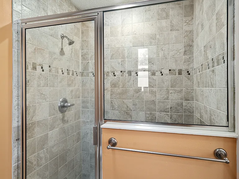 1205 Bower Ln — Photo 9