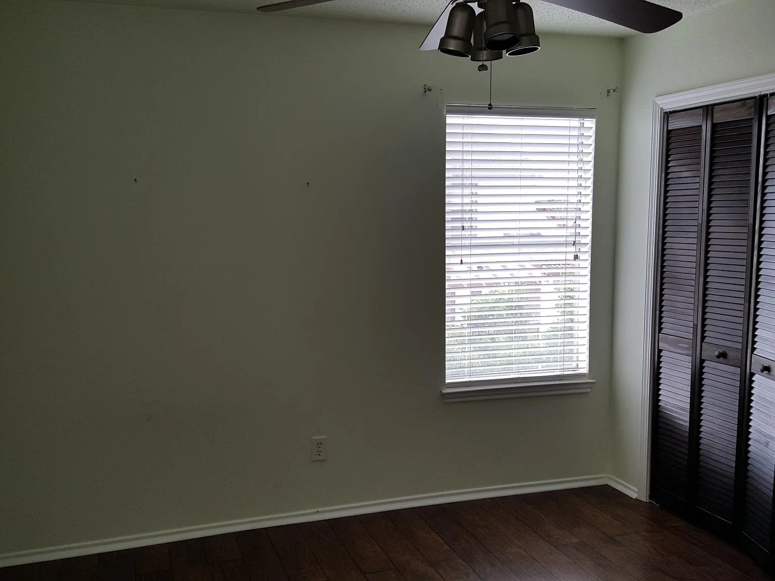 3 bed, 2.5 bath, 1250 sqft, $1,595 — Photo 4