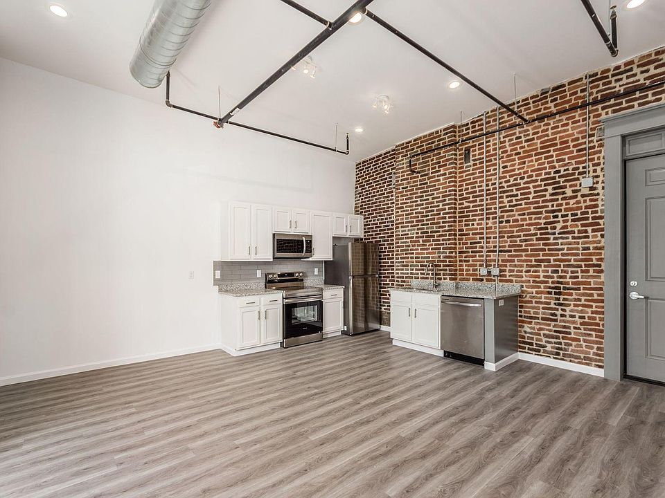 1st image of 218 E Main St #2-A