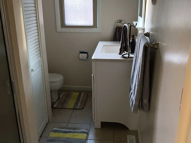 504 N Park Dr — Photo 14