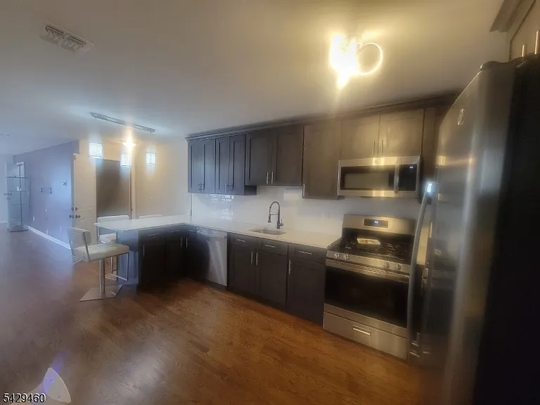 212 N Walnut St — Photo 12