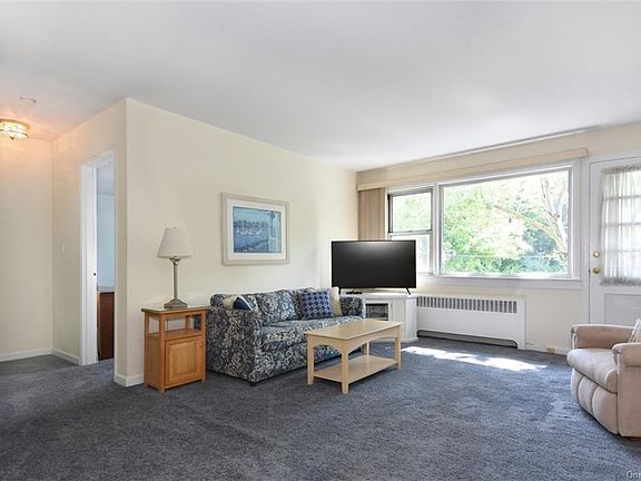 3rd image of 108 S Buckhout St #108