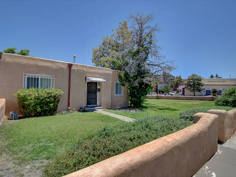 446 Chacoma Pl SW — Photo 2