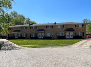 4 Curtis Ct APT F, Normal, IL 61761