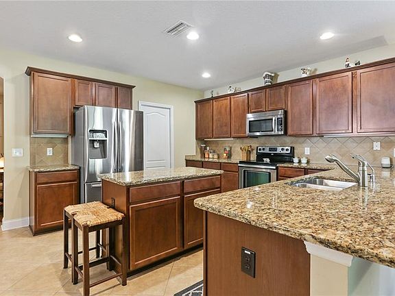 5th image of 7864 Tuscany Woods Dr