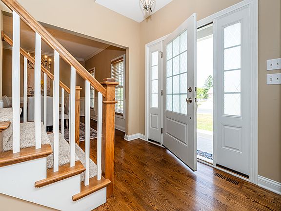 4th image of 3794 Derry Dr