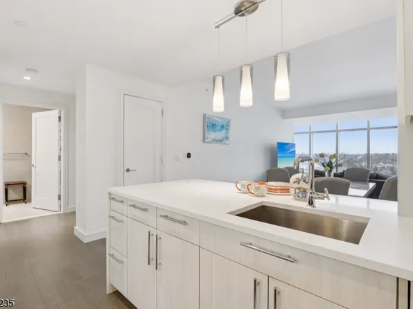15 Morris  Ave #525, Long Branch City, NJ 07740
