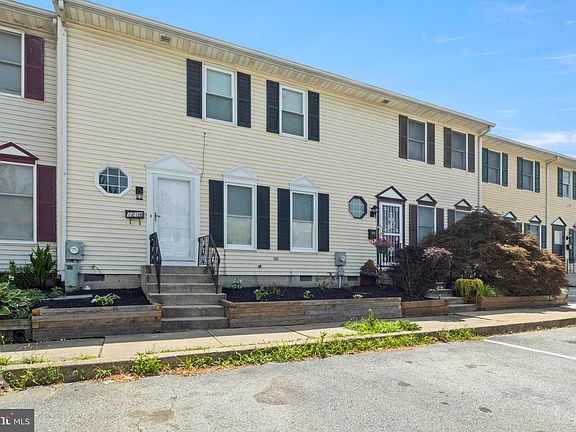 3rd image of 1214 Apple St