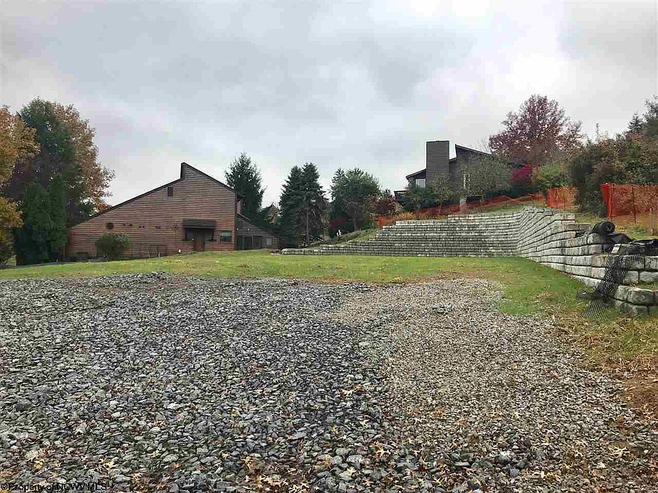 2nd image of 4 Cedarwood Dr