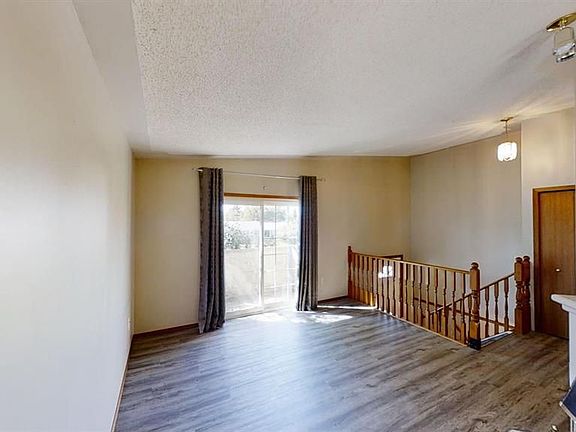 5th image of 9406 100th Ave Unit A