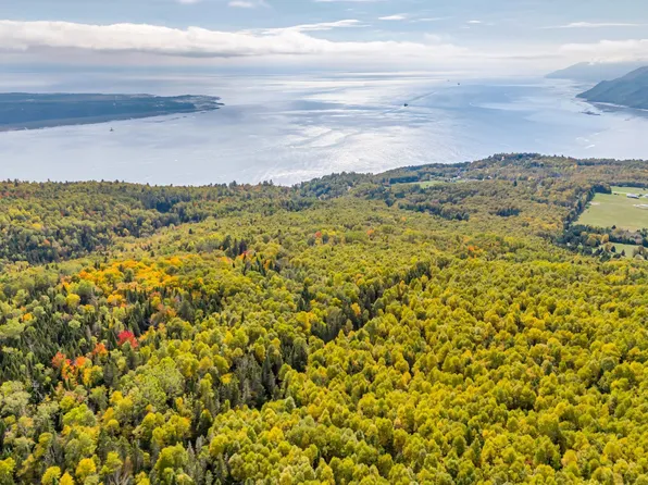 Chemin Du Cap Aux Corbeaux S, Baie Saint Paul, QC G3Z 3C1