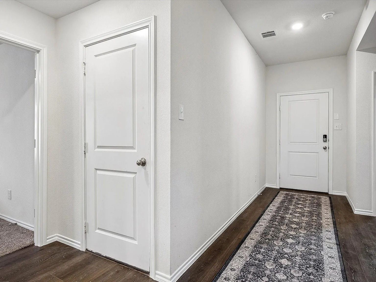 4 bed, 1836 sqft, $2,500 — Photo 3