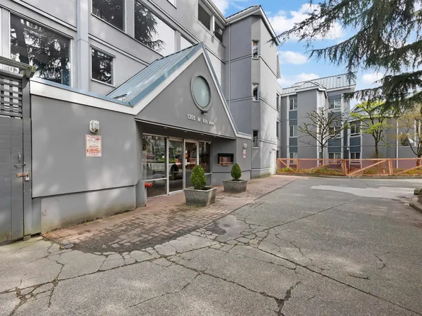 1355 W 4th Ave #8, Vancouver, BC V6H 3Y8