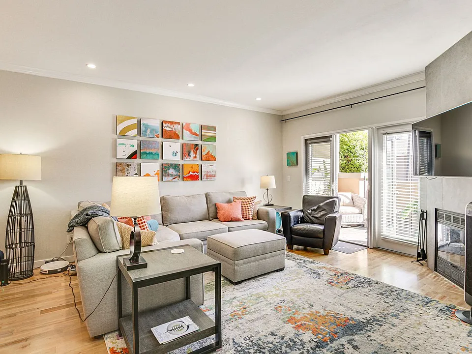 1284 University Ave #1-ID1546265P