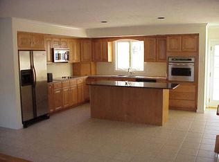 65 Lydia Ln, Taunton, MA 02780