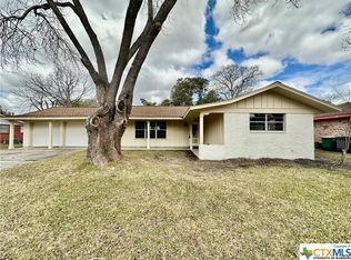 2304 Bon Aire Ave, Victoria, TX 77901
