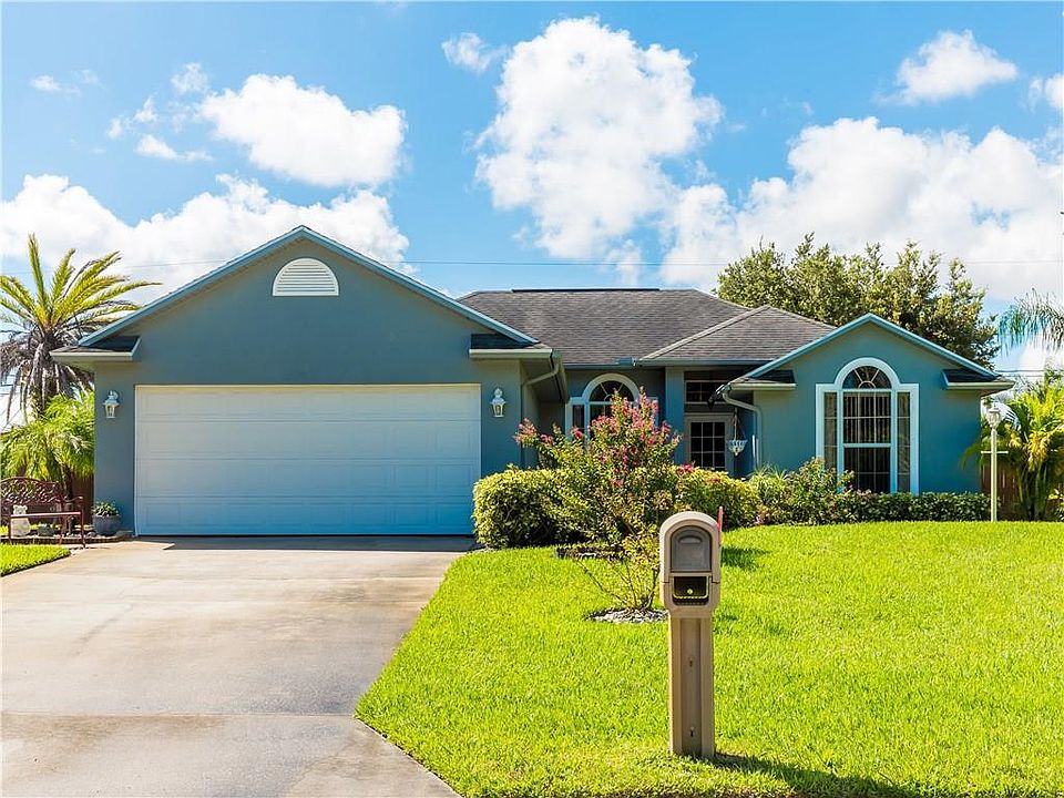 1st image of 955 17th Ln SW