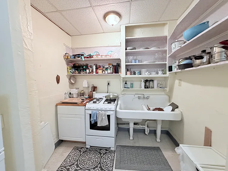 24 Phillips St #4 — Photo 8