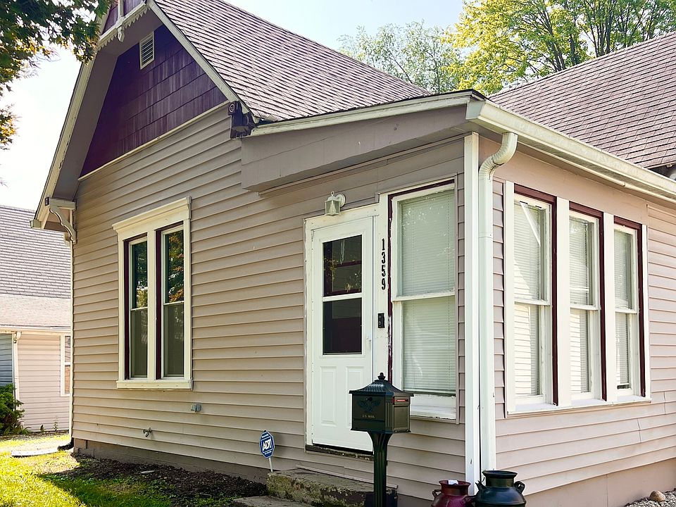 1st image of 1359 Division St