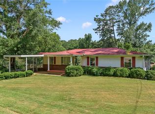 5101 Applewood Dr, Northport, AL 35473