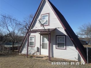 21186 E 10th St, Hinton, OK 73047