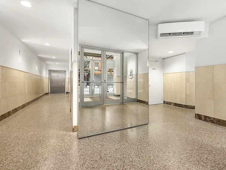 252 W 30th St #4B — Photo 12