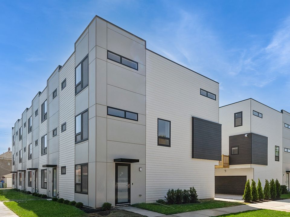 1st image of 946 Beloit Ave #2