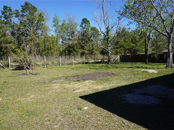 3rd image of 337 Betty Ln