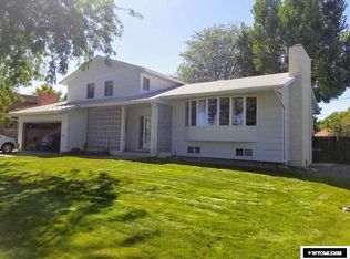 504 S 19th St, Worland, WY 82401