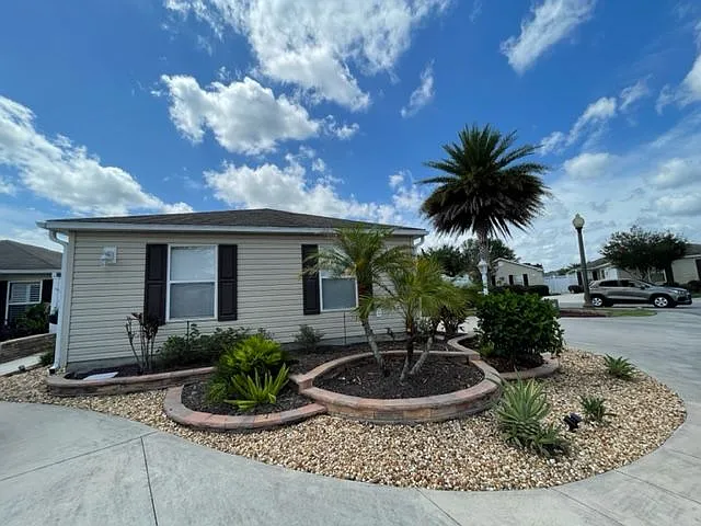 2383 Camden Ter — Photo 2