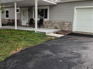 132 Fitchland Dr, Fairborn, OH 45324
