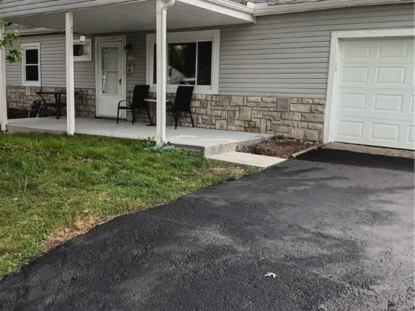 132 Fitchland Dr, Fairborn, OH 45324