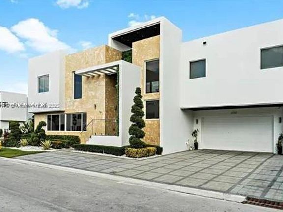 5th image of 6767 NW 103rd Pl #0