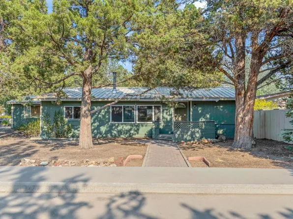 1523 SE Bronzewood Ave, Bend, OR 97702