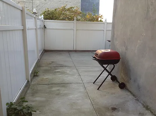 Rented by Premier Metro Realty Corp | media 2