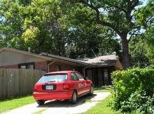 1327 SW Washburn Ave, Topeka, KS 66604