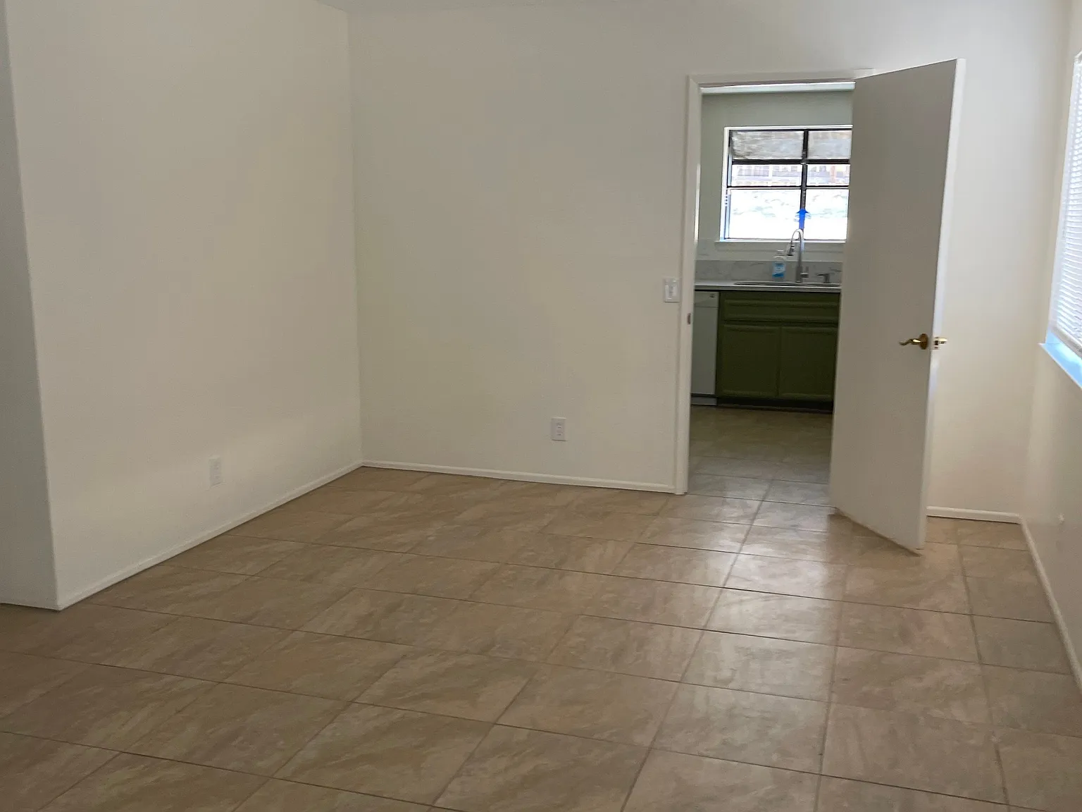 15086 Dakota Street - 1 — Photo 4
