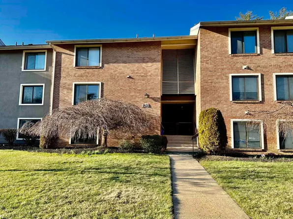 126 Kirkbride Rd APT 1, Voorhees, NJ 08043