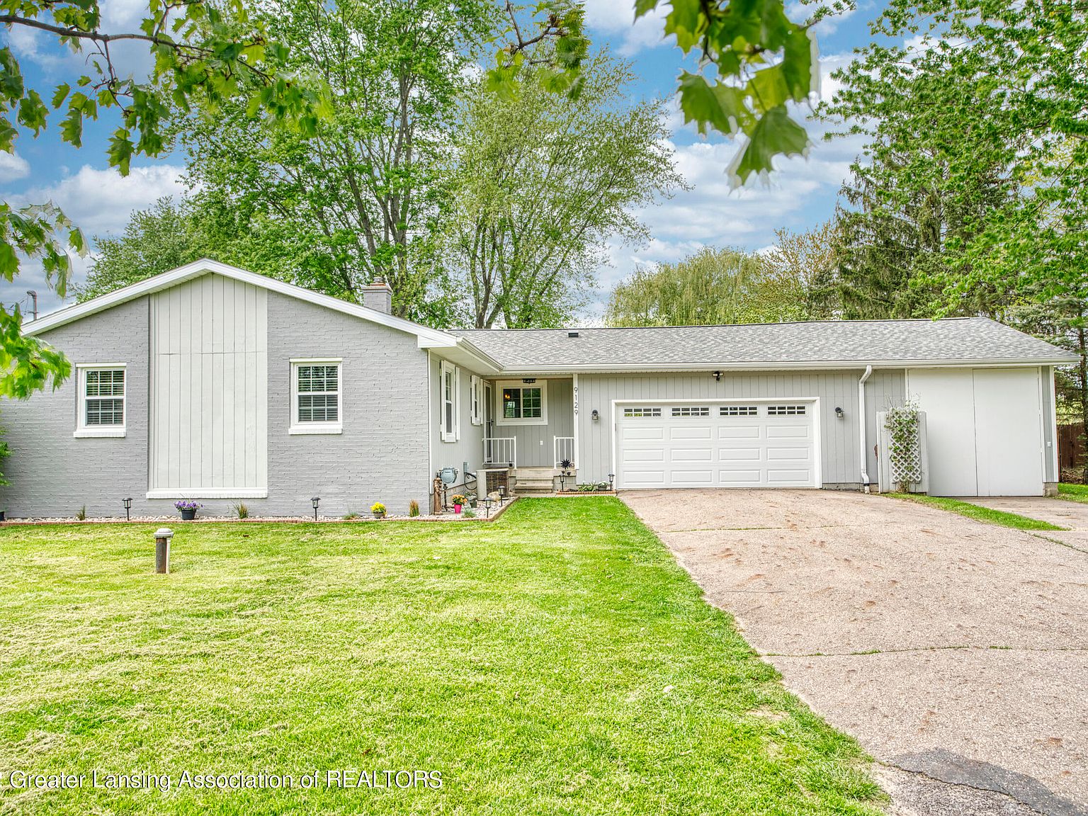 9129 N Hartel Rd, Grand Ledge, MI 48837 Zillow