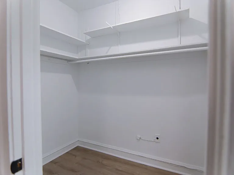 905-915 W Carmen Ave #310 — Photo 37