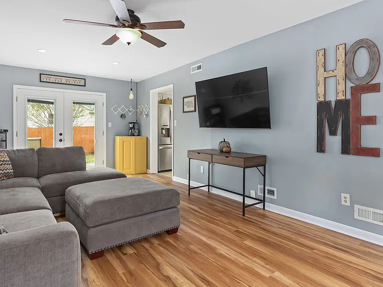3200 Courtland Dr — Photo 9