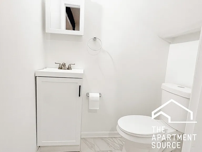 1/2 Bath