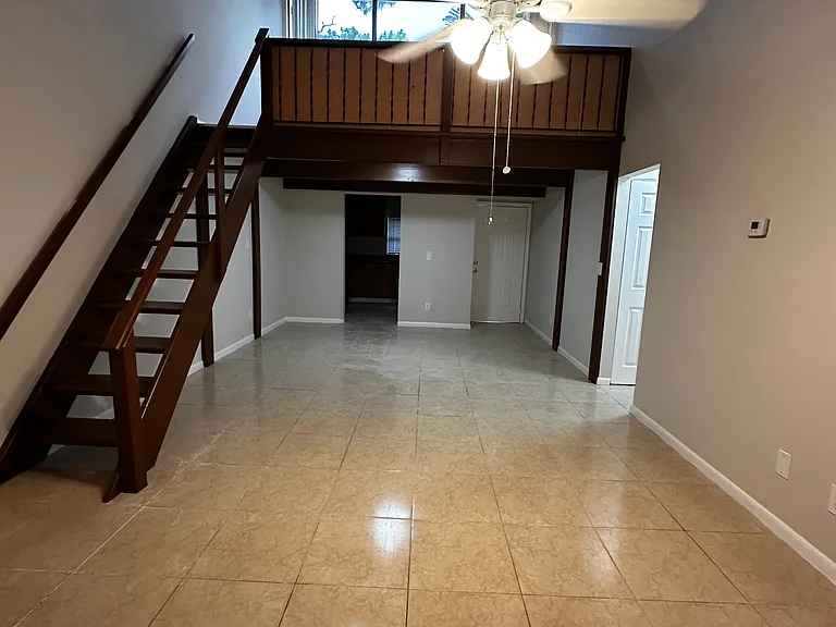1811 Abbey Rd — Photo 10