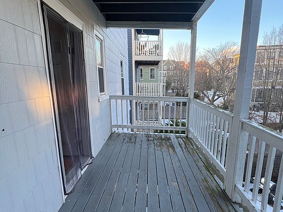 5th image of 23 Tufts St