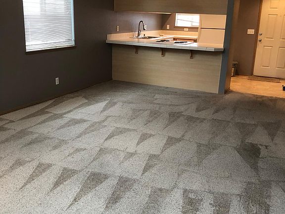 4th image of 4000 NE 109th Ave Unit 200