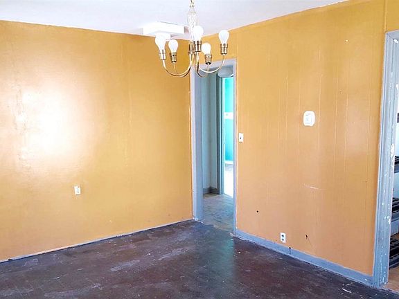 3rd image of 1618 Patton Ave
