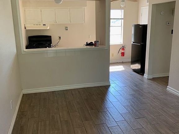 5th image of 2402 Berry St Unit 6